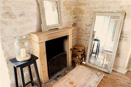 Room 4/5 Rent room with fireplace Hôtel le Sénéchal