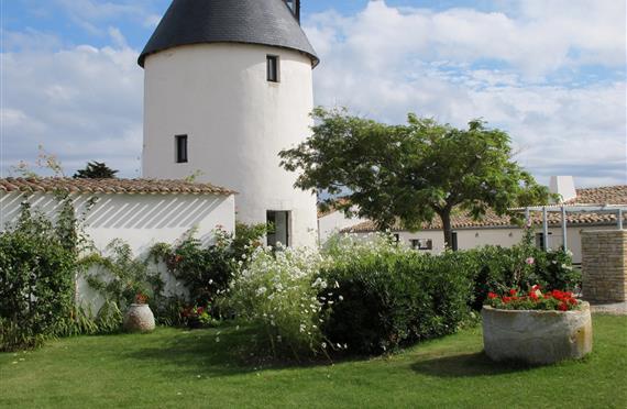 Rental Le Moulin Sénéchal Ile de Ré - Hotel le Sénéchal