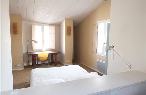 Rental house with double bed Hôtel le Sénéchal
