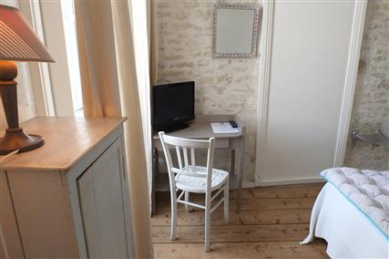 Room 8