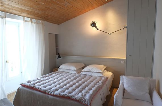 Room with double bed Room with view on Ile de Re venelle - Hotel Le Senechal