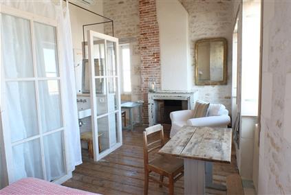 Room 26 Living room beautiful room Charente Maritime - Hotel Le Senechal
