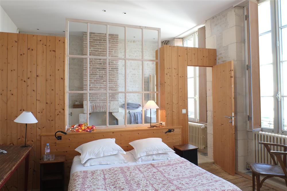 Elegant room with double bed Ile de Ré - Hotel Le Senechal